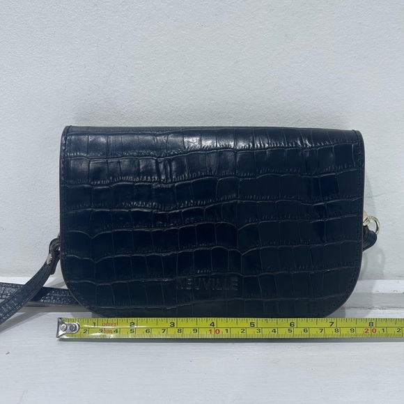 Neuville Black Croc Embossed Leather Crossbody Bag Adjustable Strap - Picture 14 of 15